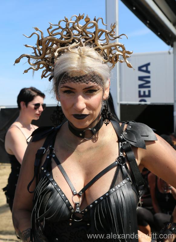 210-20180812-130546=9327