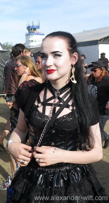 327-20180812-174156=4646